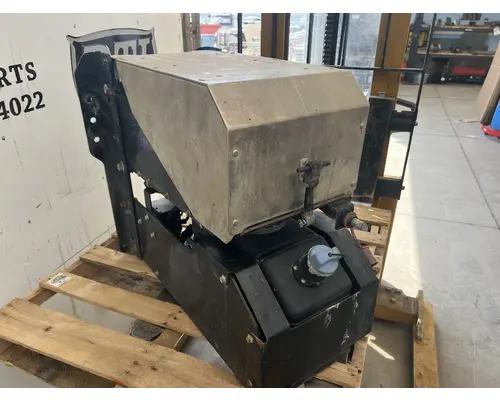 INTERNATIONAL 4400 Battery Box