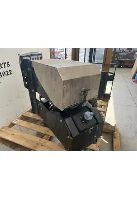 INTERNATIONAL 4400 Battery Box