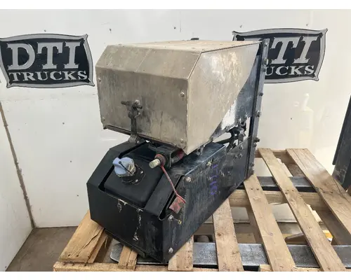 INTERNATIONAL 4400 Battery Box