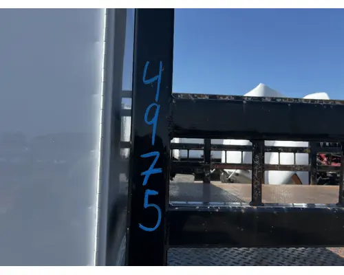 INTERNATIONAL 4400 Box  Bed