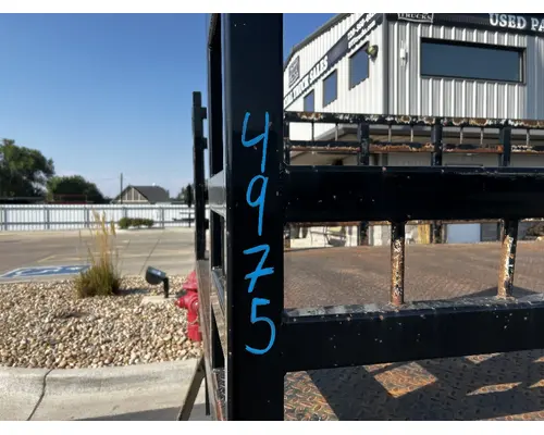 INTERNATIONAL 4400 Box  Bed