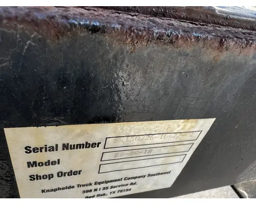 INTERNATIONAL 4400 Box  Bed