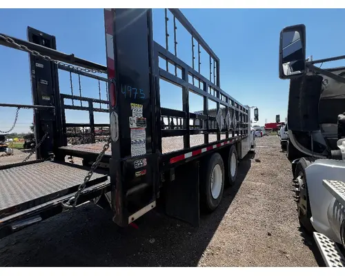 INTERNATIONAL 4400 Box  Bed