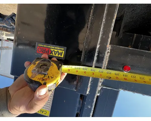 INTERNATIONAL 4400 Box  Bed