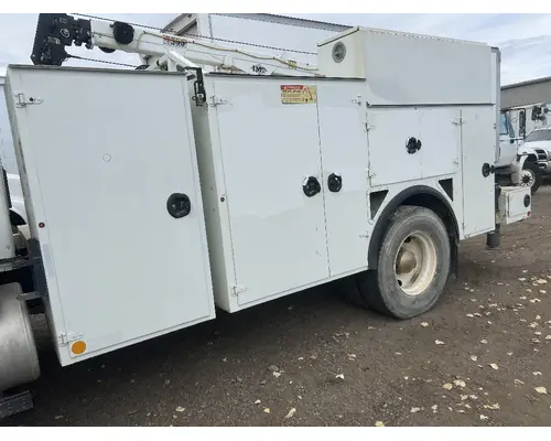 INTERNATIONAL 4400 Box  Bed