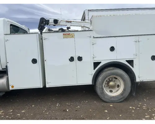 INTERNATIONAL 4400 Box  Bed