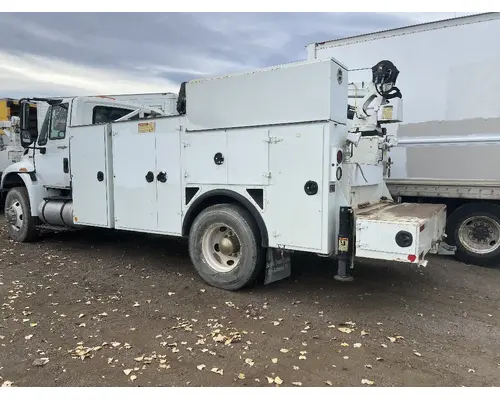 INTERNATIONAL 4400 Box  Bed