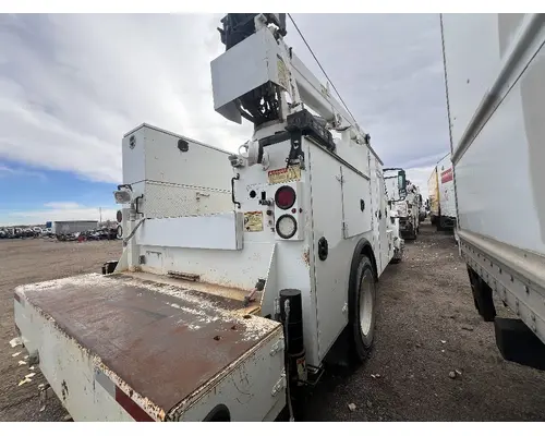 INTERNATIONAL 4400 Box  Bed