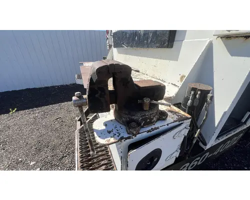 INTERNATIONAL 4400 Box  Bed