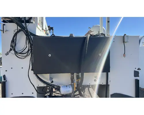 INTERNATIONAL 4400 Box  Bed