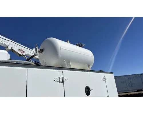INTERNATIONAL 4400 Box  Bed