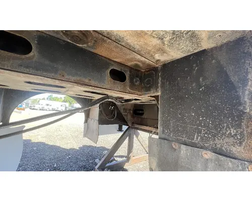 INTERNATIONAL 4400 Box  Bed