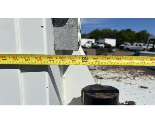 INTERNATIONAL 4400 Box  Bed