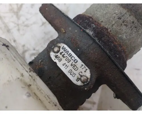 INTERNATIONAL 4400 Brake Master Cylinder