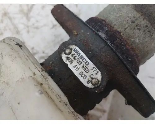 INTERNATIONAL 4400 Brake Master Cylinder