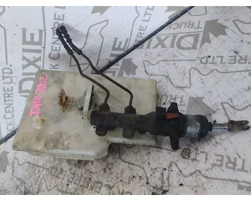 INTERNATIONAL 4400 Brake Master Cylinder