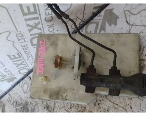 INTERNATIONAL 4400 Brake Master Cylinder