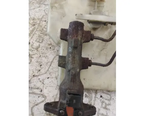 INTERNATIONAL 4400 Brake Master Cylinder