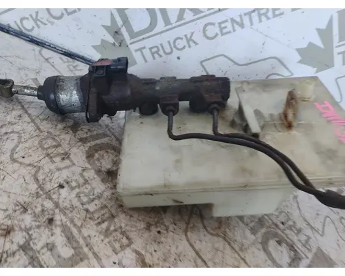 INTERNATIONAL 4400 Brake Master Cylinder