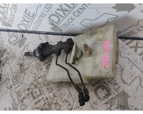 INTERNATIONAL 4400 Brake Master Cylinder