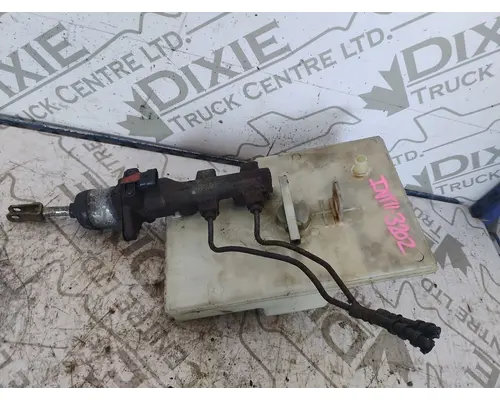 INTERNATIONAL 4400 Brake Master Cylinder