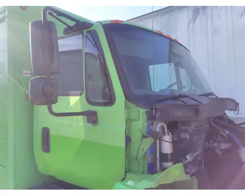 INTERNATIONAL 4400 CAB