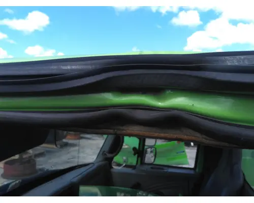 INTERNATIONAL 4400 CAB