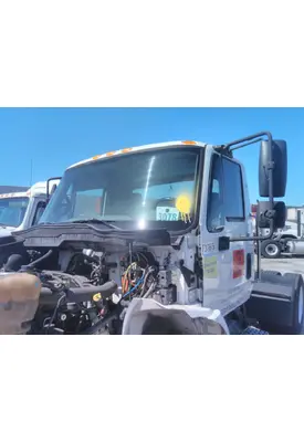 INTERNATIONAL 4400 CAB