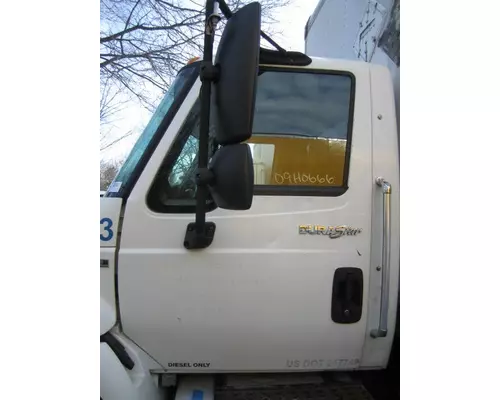 INTERNATIONAL 4400 CAB