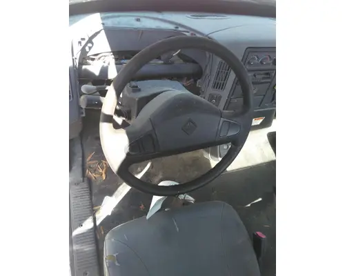 INTERNATIONAL 4400 CAB