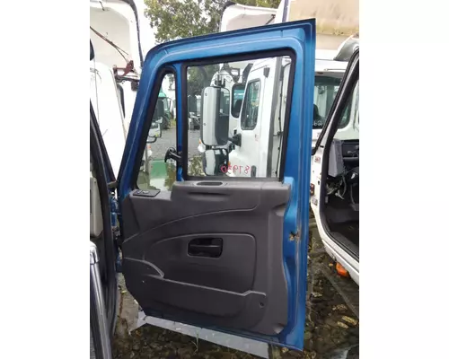INTERNATIONAL 4400 CAB