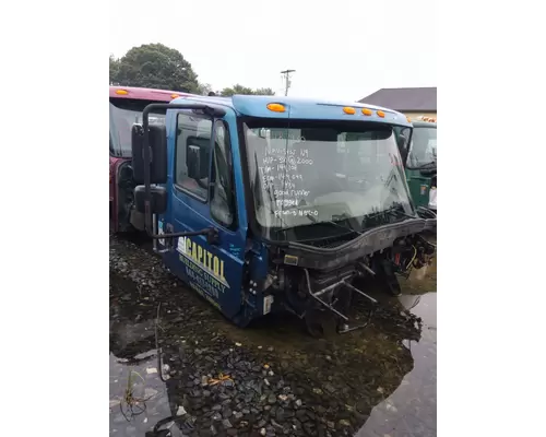 INTERNATIONAL 4400 CAB