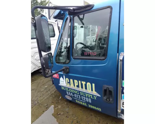 INTERNATIONAL 4400 CAB