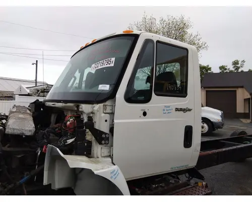 INTERNATIONAL 4400 CAB