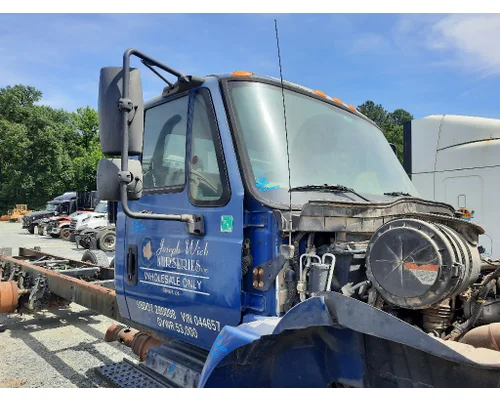 INTERNATIONAL 4400 CAB