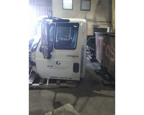INTERNATIONAL 4400 CAB