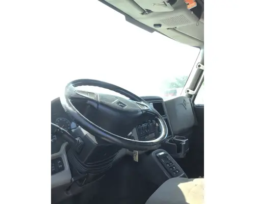 INTERNATIONAL 4400 CAB