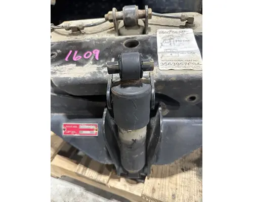 INTERNATIONAL 4400 Cab Air Ride