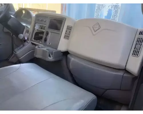 INTERNATIONAL 4400 Cab Assembly