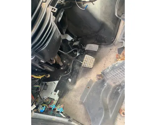 INTERNATIONAL 4400 Cab Mount