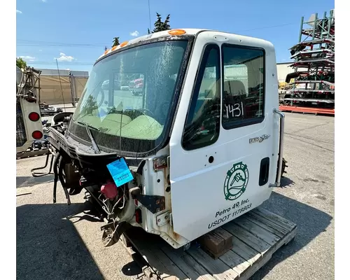 INTERNATIONAL 4400 Cab
