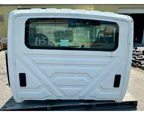 INTERNATIONAL 4400 Cab