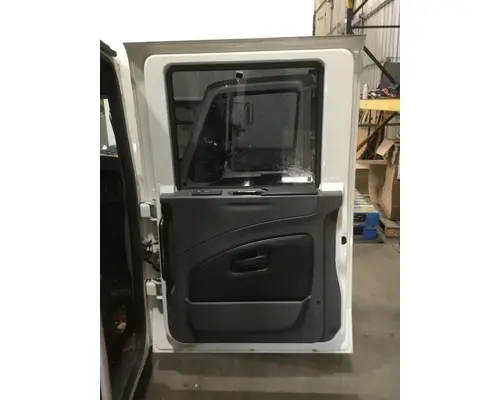 INTERNATIONAL 4400 Cab