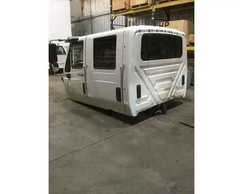 INTERNATIONAL 4400 Cab