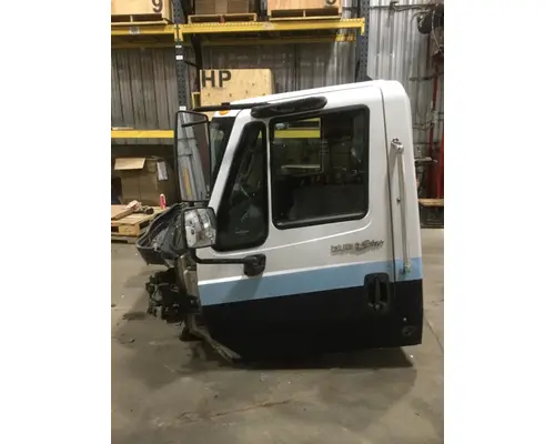 INTERNATIONAL 4400 Cab