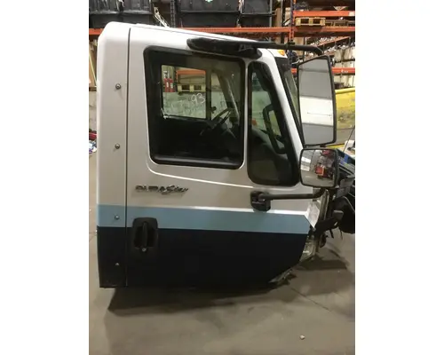 INTERNATIONAL 4400 Cab