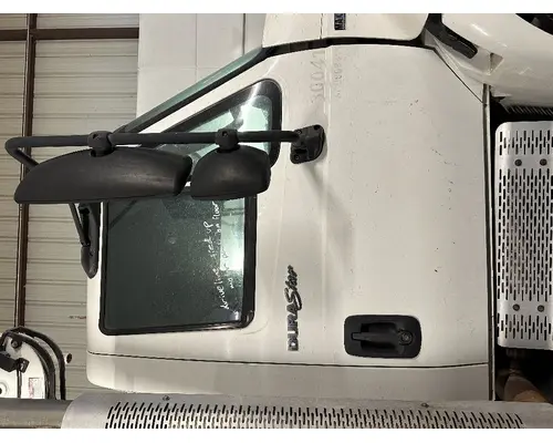 INTERNATIONAL 4400 Cab