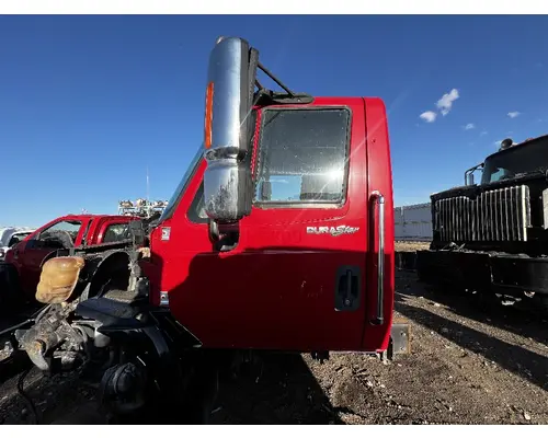 INTERNATIONAL 4400 Cab