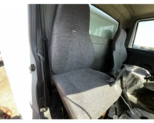 INTERNATIONAL 4400 Cab