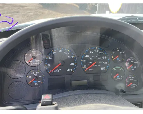INTERNATIONAL 4400 Cab